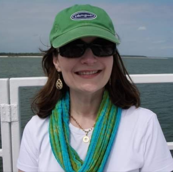 Meet your Posher, Alessa - Picture 5 of 8